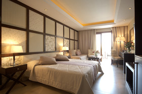Theartemis Palace