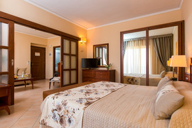 Theartemis Palace
