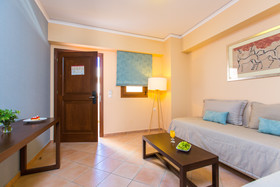 Theartemis Palace