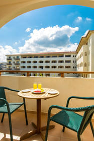 Theartemis Palace