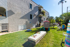 Trefon Hotel Apartments & Family Suites