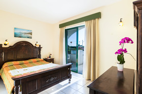Trefon Hotel Apartments & Family Suites