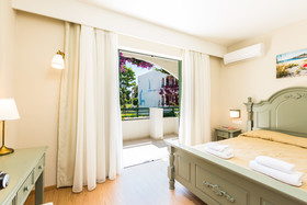 Trefon Hotel Apartments & Family Suites