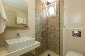Trefon Hotel Apartments & Family Suites
