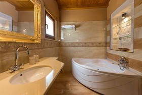 Vederi Estate