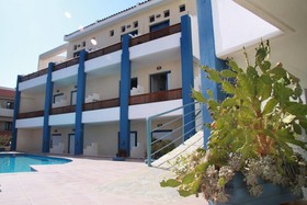 Yacinthos Hotel Apartments