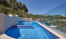 Villa Omikron