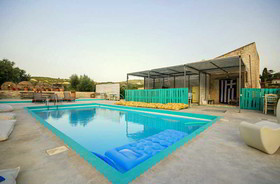 Pervola Hotel