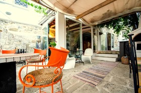 Pervola Hotel