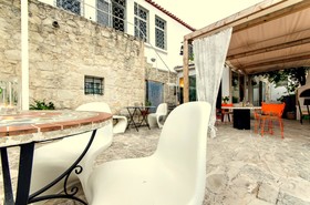Pervola Hotel
