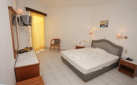 Dedalos Beach Hotel