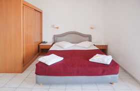Dedalos Beach Hotel
