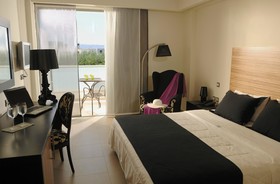 Angela Suites Boutique Hotel