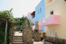 Maria Hotel & Maria’s Family Hotel