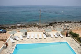 Maria Hotel & Maria’s Family Hotel