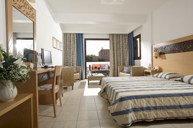 Maritimo Beach Hotel