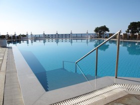 Maritimo Beach Hotel