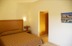 Itanos Hotel