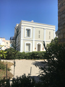One And Only Apartments