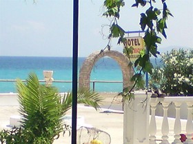 Petras Beach