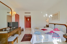 Creta Royal