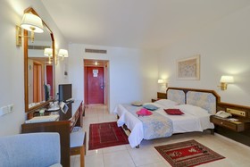 Creta Royal