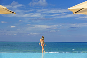 I Resort Beach Hotel & Spa