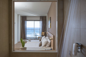 I Resort Beach Hotel & Spa