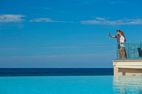 I Resort Beach Hotel & Spa