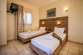 Dias Hotel & Apartments