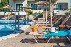 Dias Hotel & Apartments
