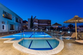 Dias Hotel & Apartments