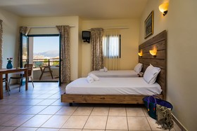 Dias Hotel & Apartments