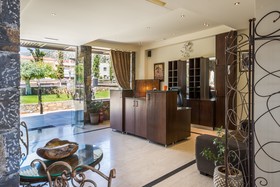Dias Hotel & Apartments