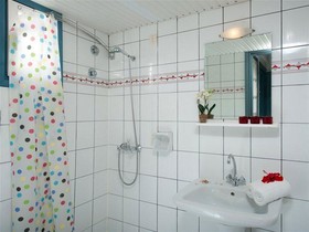 Fan Apartments