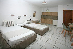 Iraklis Apartments