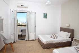 Iraklis Apartments