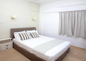 Iraklis Apartments