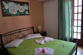 Koula Studios & Apartments