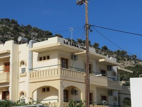 La Luna Apts