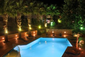 Latania Studios & Apartments