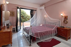 Nami Hotel & Suites
