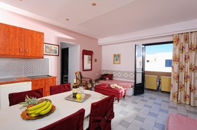 Nami Hotel & Suites