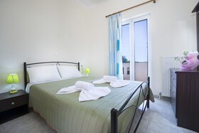 Skamagkas G. Apartments