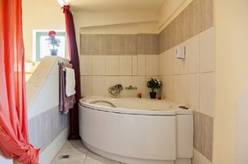Estate Kares