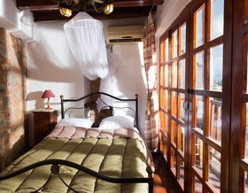 The Traditional Homes of Crete - Almond Tree Villas