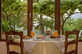 Idi Hotel
