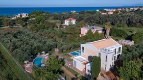 Alonaki Resort