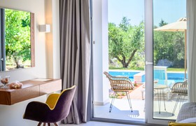 Alonaki Resort