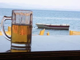 Artemis Hotel